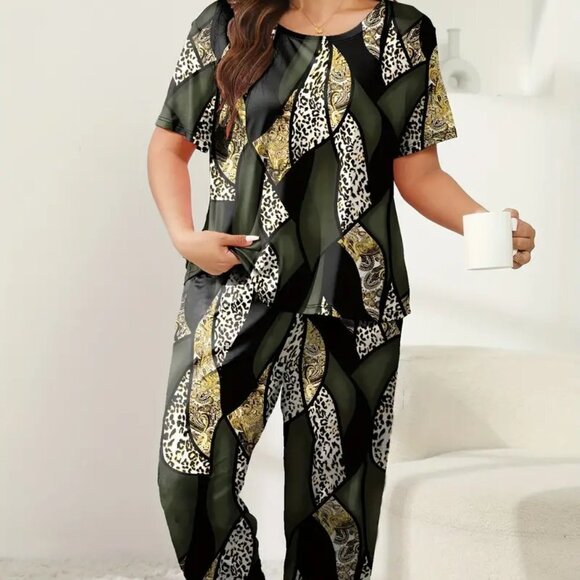 3X 4X 5X PLUS SIZE Leopard & Paisley Short Sleeve Colorblock Loungewear Set - Picture 1 of 5